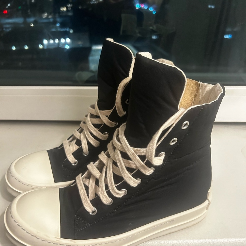 WOMAN size 8 Rick Owen sneakers